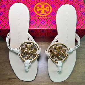 Tory Burch Leather Thong Sandals – Size 7 – Cream with Jewel Logo